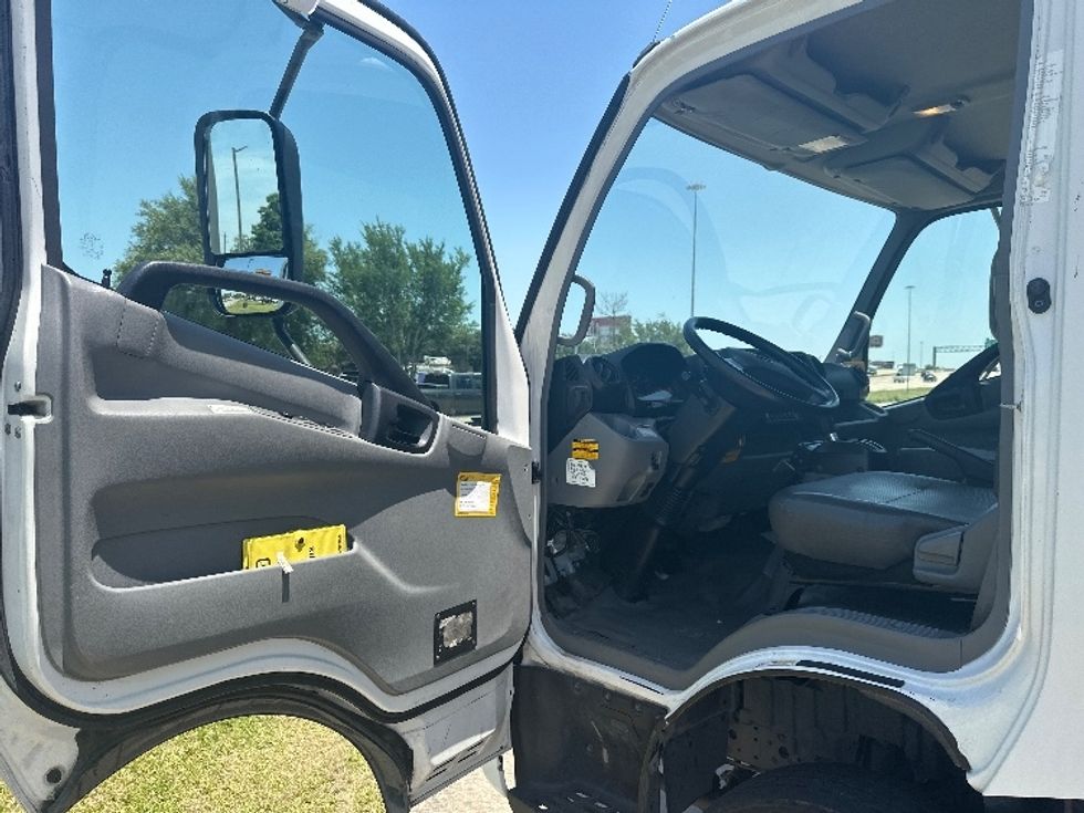 2019 Hino XJC720 / XFC720 photo 13