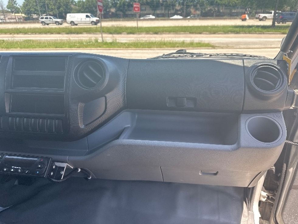 2019 Hino XJC720 / XFC720 photo 18
