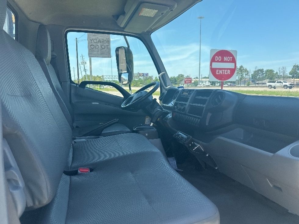 2019 Hino XJC720 / XFC720 photo 19