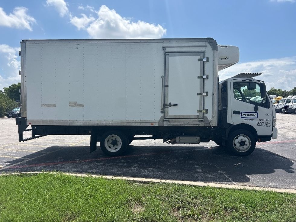 Refrigerated Truck-Light and Medium Duty Trucks-Hino-2019-195-Houston-TX-97,675\n\t\tmiles-$ 48,750 - Image 15