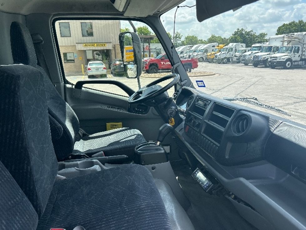Refrigerated Truck-Light and Medium Duty Trucks-Hino-2019-195-Houston-TX-97,675\n\t\tmiles-$ 48,750 - Image 22