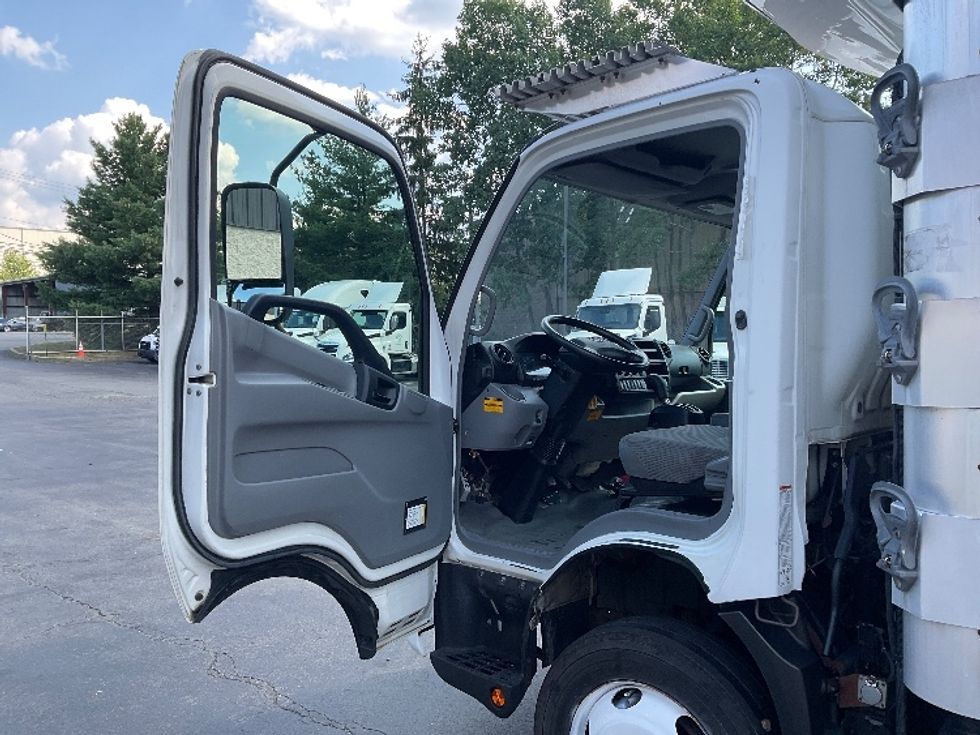 Refrigerated Truck-Light and Medium Duty Trucks-Hino-2019-195-Jessup-PA-107,839\n\t\tmiles-$ 47,750 - Image 15