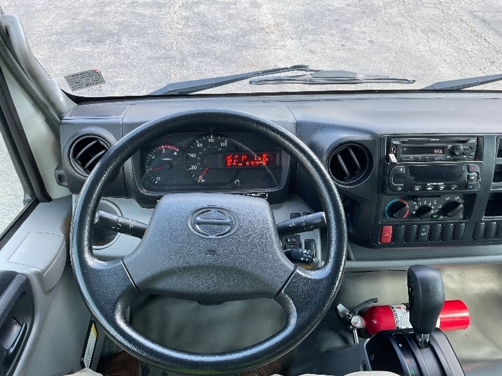 Refrigerated Truck-Light and Medium Duty Trucks-Hino-2019-195-Jessup-PA-107,839\n\t\tmiles-$ 47,750 - Image 17