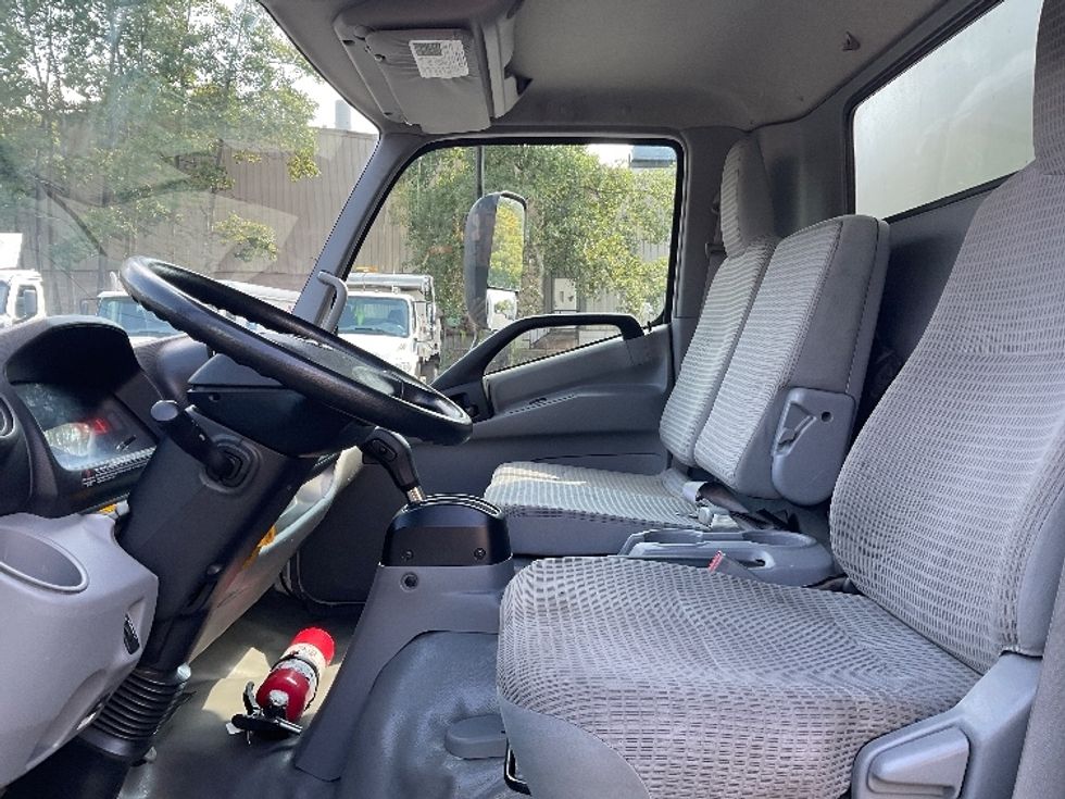 Refrigerated Truck-Light and Medium Duty Trucks-Hino-2019-195-Jessup-PA-107,839\n\t\tmiles-$ 47,750 - Image 18