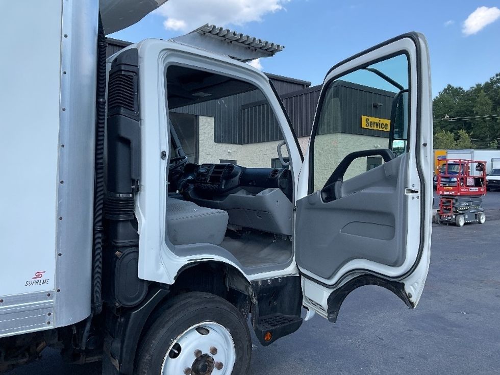 Refrigerated Truck-Light and Medium Duty Trucks-Hino-2019-195-Jessup-PA-107,839\n\t\tmiles-$ 47,750 - Image 19