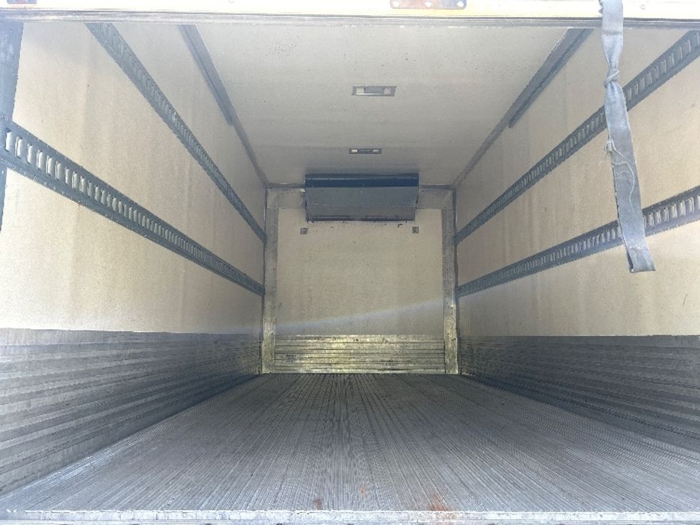 Refrigerated Truck-Light and Medium Duty Trucks-Hino-2019-195-Knoxville-TN-149,436\n\t\tmiles-$ 42,000 - Image 8