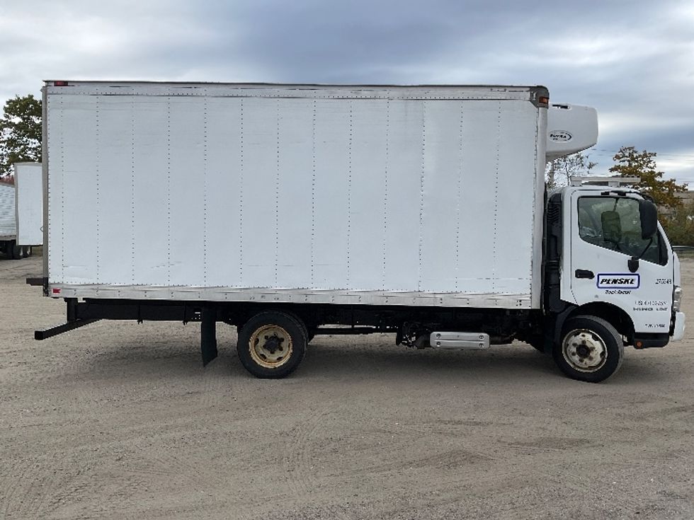 Refrigerated Truck-Light and Medium Duty Trucks-Hino-2019-195-Londonderry-NH-113,699\n\t\tmiles-$ 43,500 - Image 15