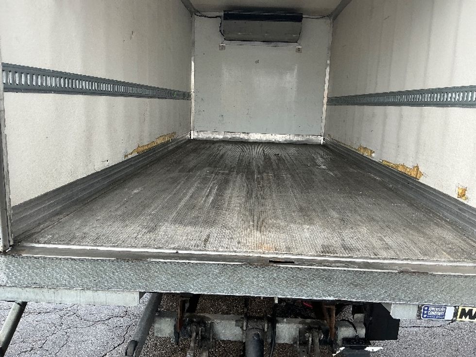 Refrigerated Truck-Light and Medium Duty Trucks-Hino-2019-195-Louisville-KY-85,000\n\t\tmiles-$ 48,250 - Image 10