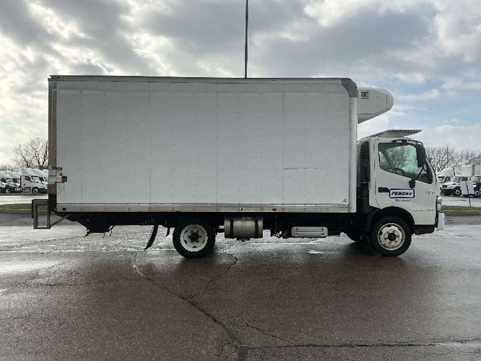 Refrigerated Truck-Light and Medium Duty Trucks-Hino-2019-195-Louisville-KY-85,000\n\t\tmiles-$ 48,250 - Image 15