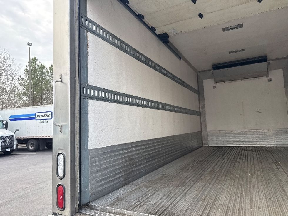 Refrigerated Truck-Light and Medium Duty Trucks-Hino-2019-195-Mebane-NC-170,000\n\t\tmiles-$ 45,500 - Image 11