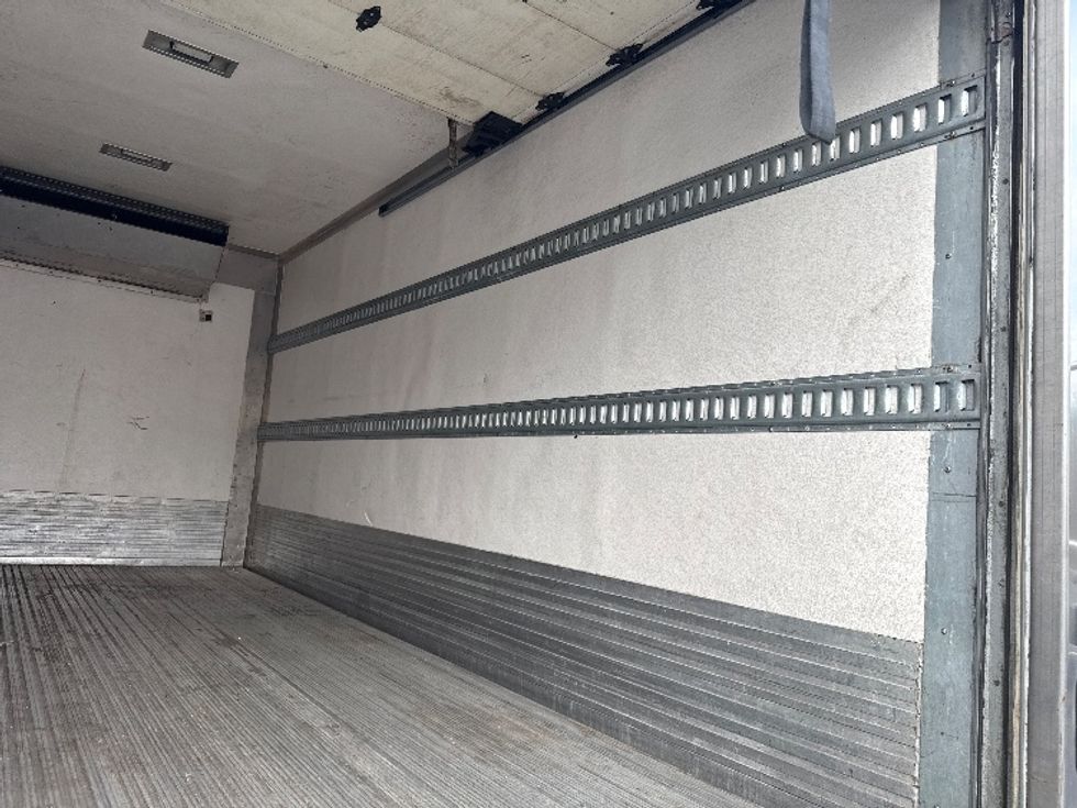 Refrigerated Truck-Light and Medium Duty Trucks-Hino-2019-195-Mebane-NC-170,000\n\t\tmiles-$ 45,500 - Image 12