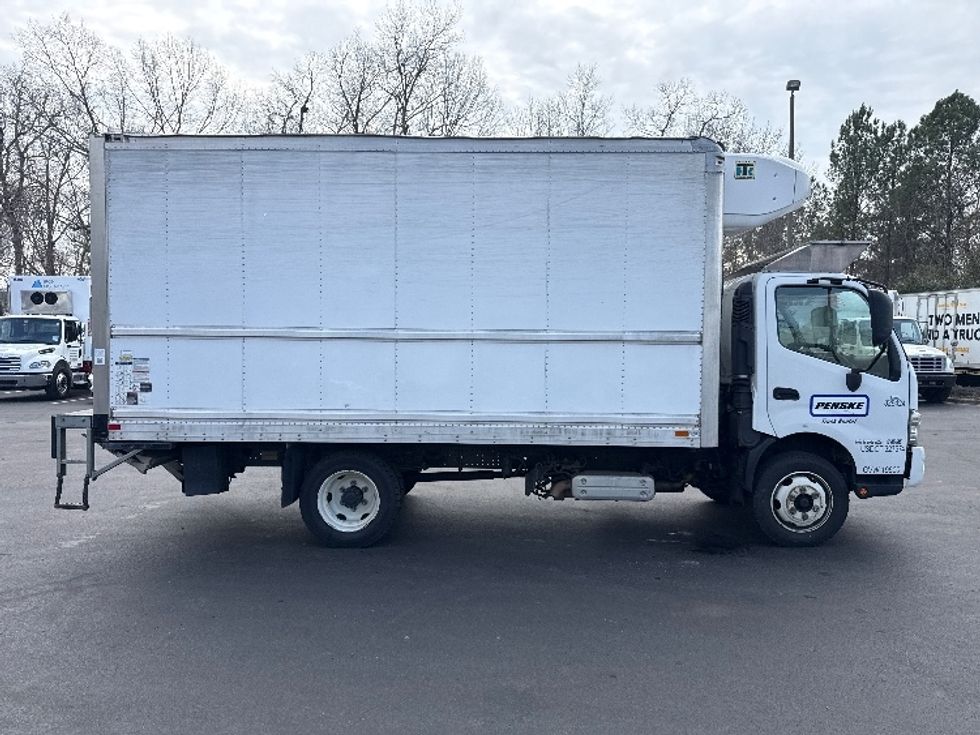 Refrigerated Truck-Light and Medium Duty Trucks-Hino-2019-195-Mebane-NC-170,000\n\t\tmiles-$ 45,500 - Image 15