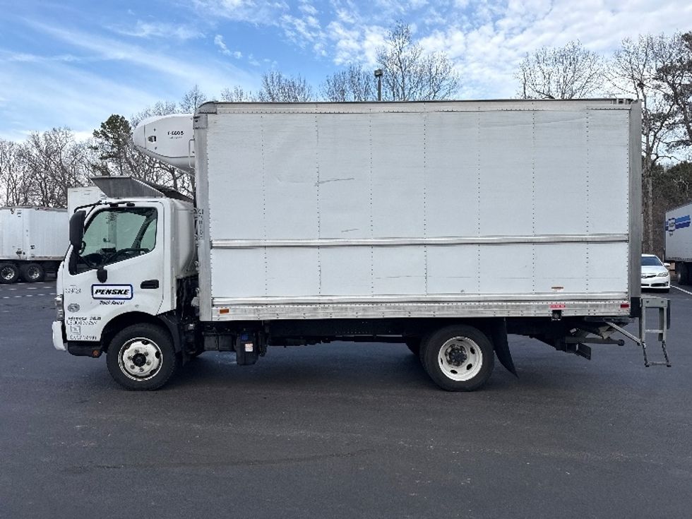 Refrigerated Truck-Light and Medium Duty Trucks-Hino-2019-195-Mebane-NC-170,000\n\t\tmiles-$ 45,500 - Image 4