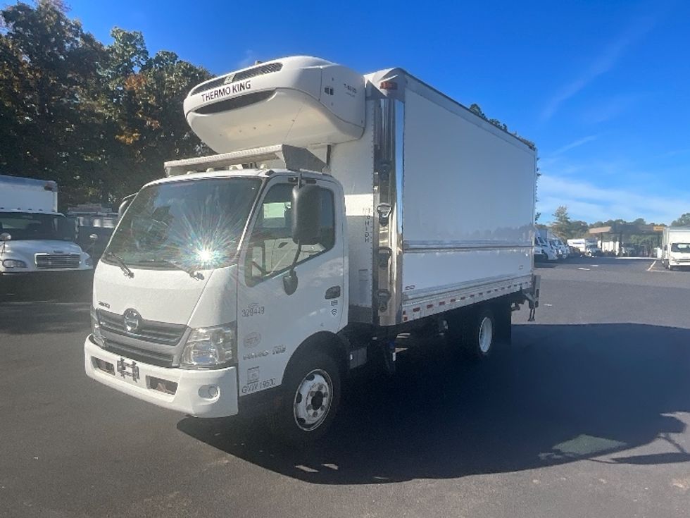 Refrigerated Truck-Light and Medium Duty Trucks-Hino-2019-195-Mebane-NC-62,408\n\t\tmiles-$ 58,750 - Image 3