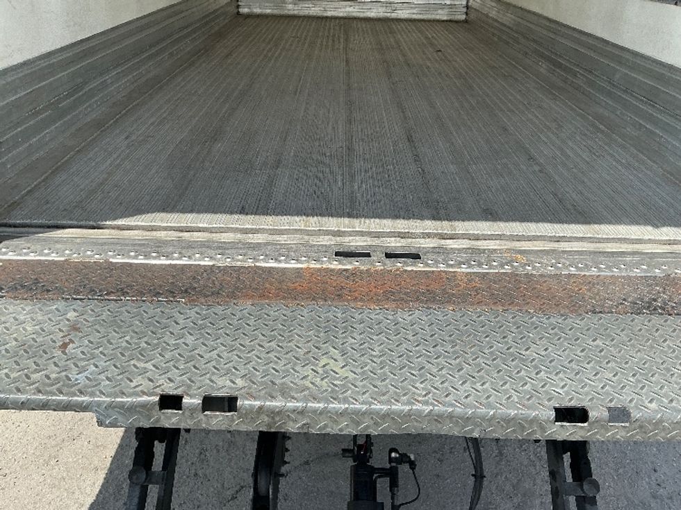 Refrigerated Truck-Light and Medium Duty Trucks-Hino-2019-195-Miami-FL-121,303\n\t\tmiles-$ 51,500 - Image 10