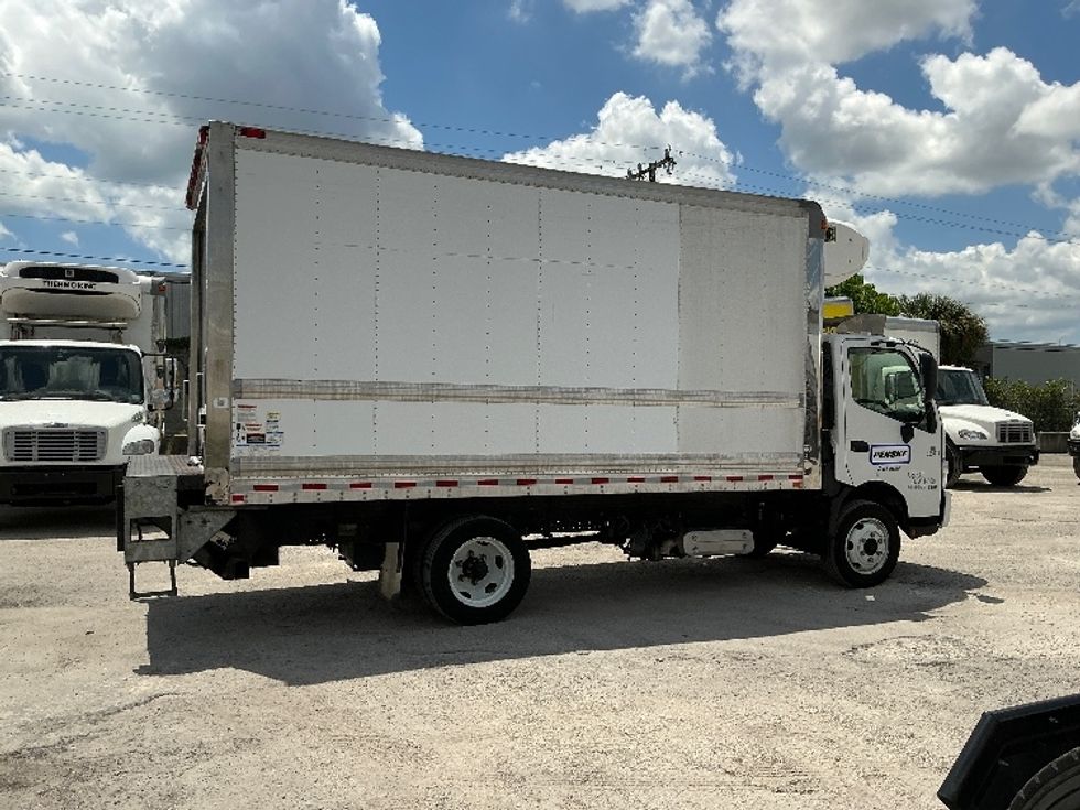 Refrigerated Truck-Light and Medium Duty Trucks-Hino-2019-195-Miami-FL-121,303\n\t\tmiles-$ 51,500 - Image 15
