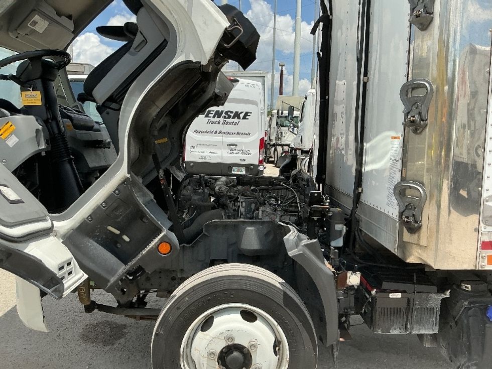 Refrigerated Truck-Light and Medium Duty Trucks-Hino-2019-195-Miami-FL-121,303\n\t\tmiles-$ 51,500 - Image 24