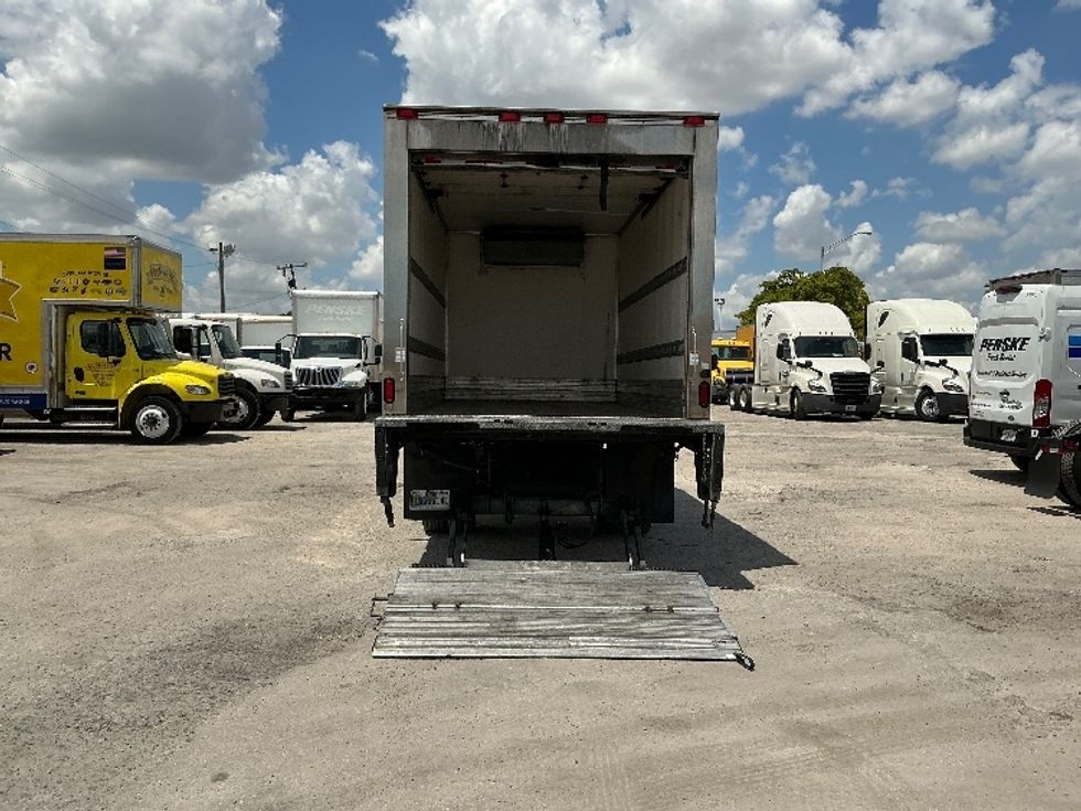 Refrigerated Truck-Light and Medium Duty Trucks-Hino-2019-195-Miami-FL-121,303\n\t\tmiles-$ 51,500 - Image 9