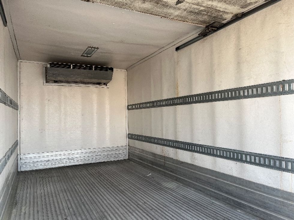 Refrigerated Truck-Light and Medium Duty Trucks-Hino-2019-195-Middlefield-OH-87,299\n\t\tmiles-$ 54,500 - Image 8