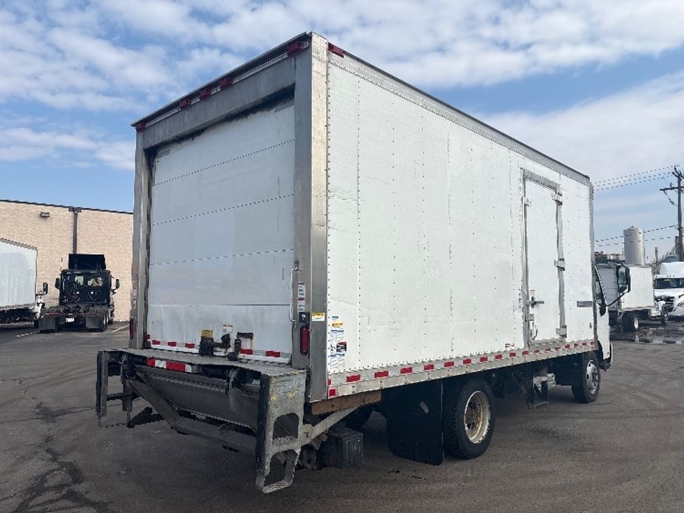 Refrigerated Truck-Light and Medium Duty Trucks-Hino-2019-195-Mississauga-ON-111,269\n\t\tkm-$ 77,500 - Image 13