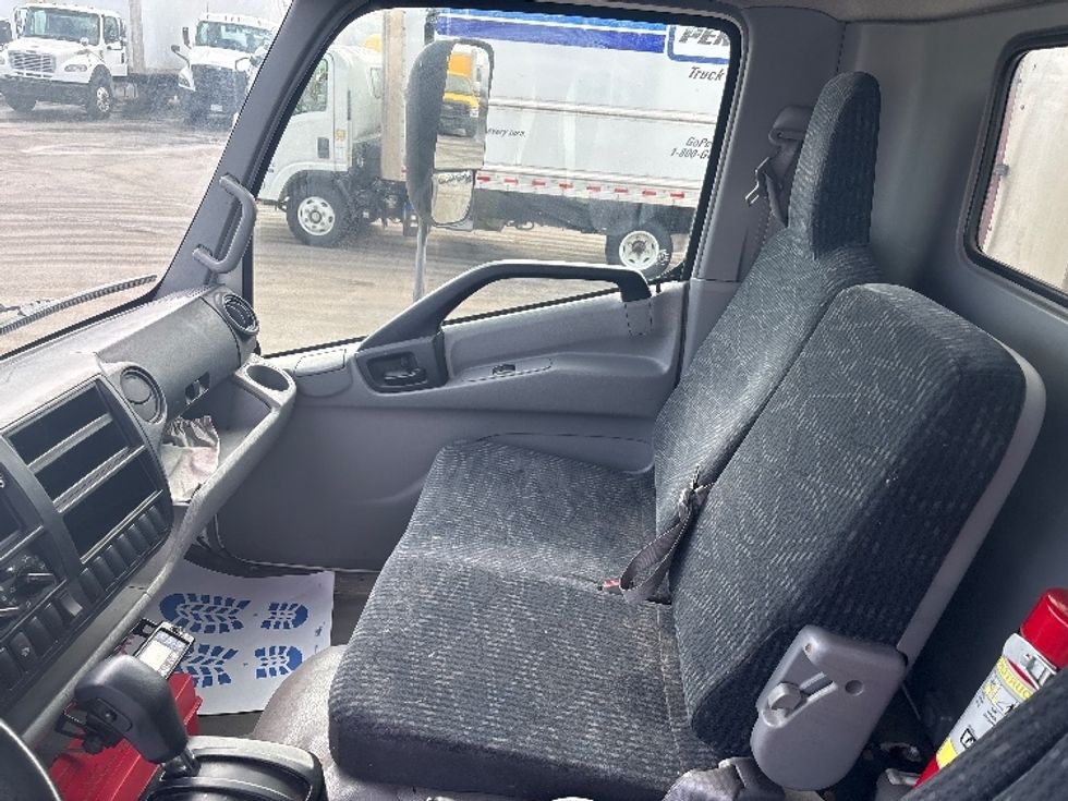 Refrigerated Truck-Light and Medium Duty Trucks-Hino-2019-195-Mississauga-ON-111,269\n\t\tkm-$ 77,500 - Image 19