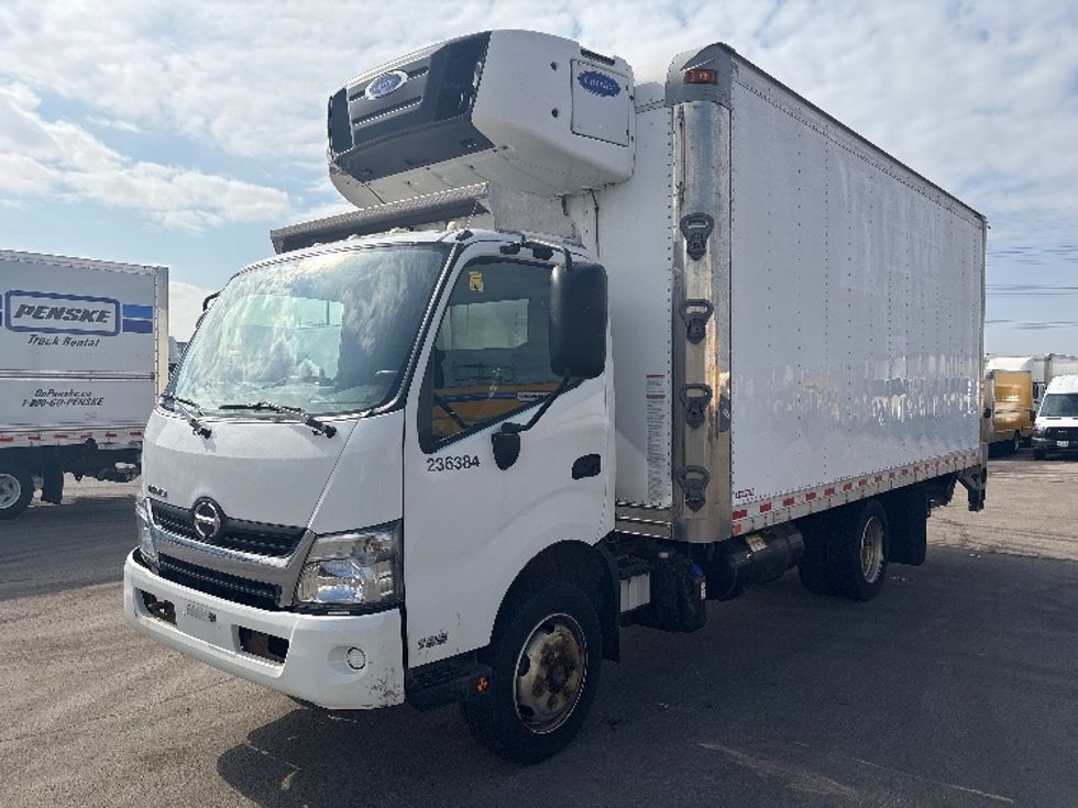 Refrigerated Truck-Light and Medium Duty Trucks-Hino-2019-195-Mississauga-ON-111,269\n\t\tkm-$ 77,500 - Image 3