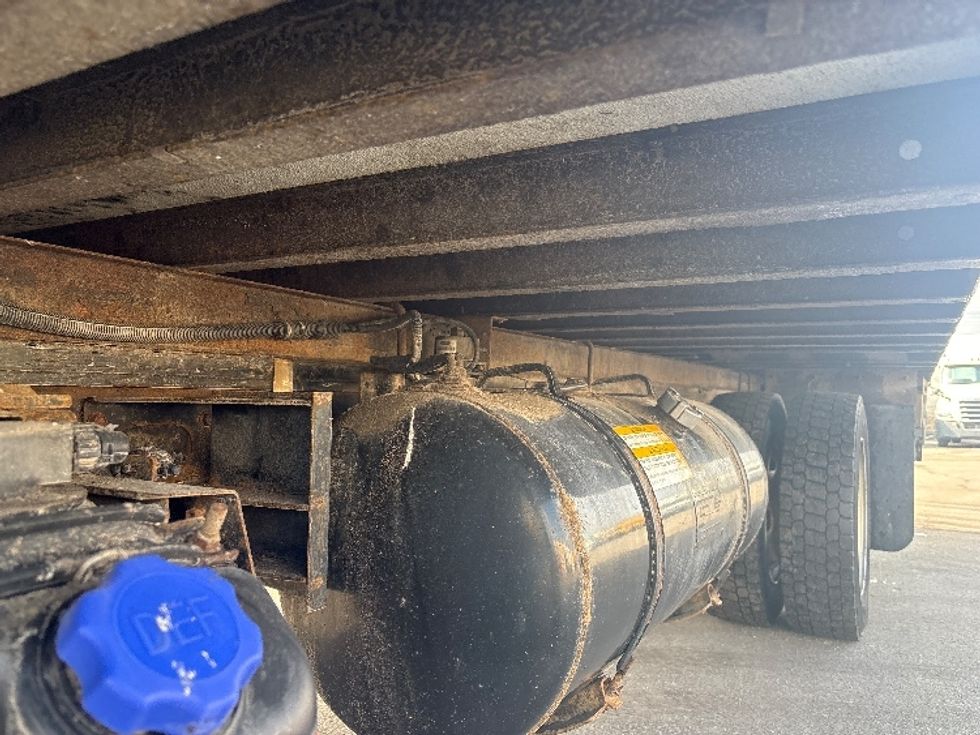 Refrigerated Truck-Light and Medium Duty Trucks-Hino-2019-195-Mississauga-ON-111,269\n\t\tkm-$ 77,500 - Image 5