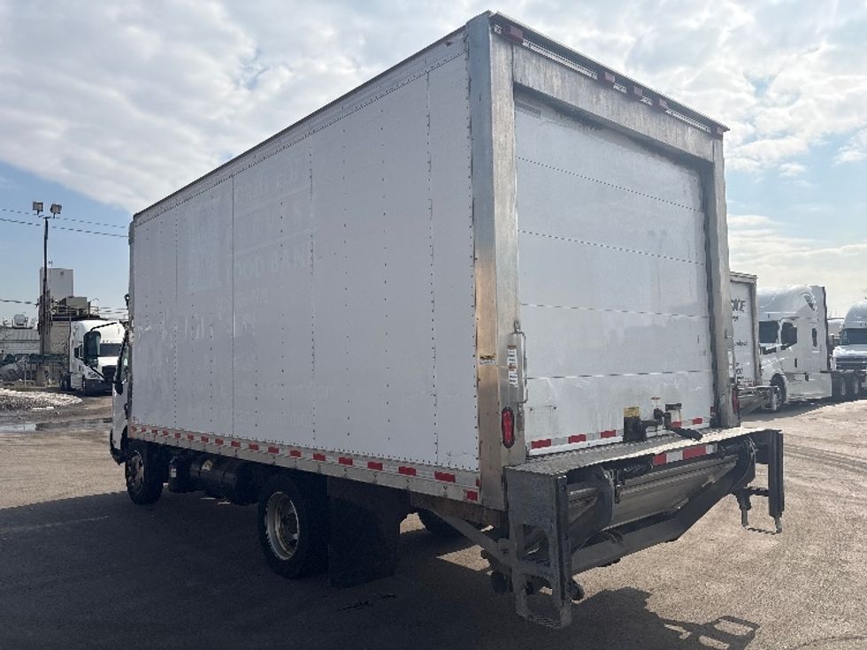 Refrigerated Truck-Light and Medium Duty Trucks-Hino-2019-195-Mississauga-ON-111,269\n\t\tkm-$ 77,500 - Image 6