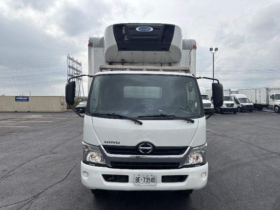 Refrigerated Truck-Light and Medium Duty Trucks-Hino-2019-195-Mississauga-ON-158,127\n\t\tkm-$ 72,750 - Image 2