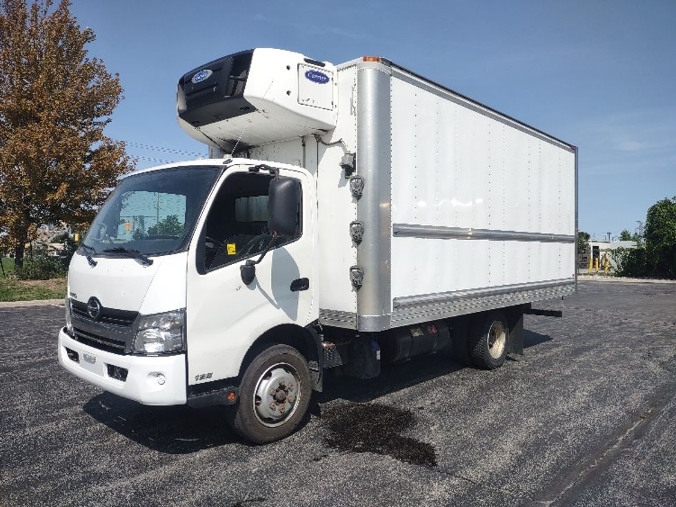 Refrigerated Truck-Light and Medium Duty Trucks-Hino-2019-195-Mississauga-ON-248,240\n\t\tkm-$ 60,500 - Image 3