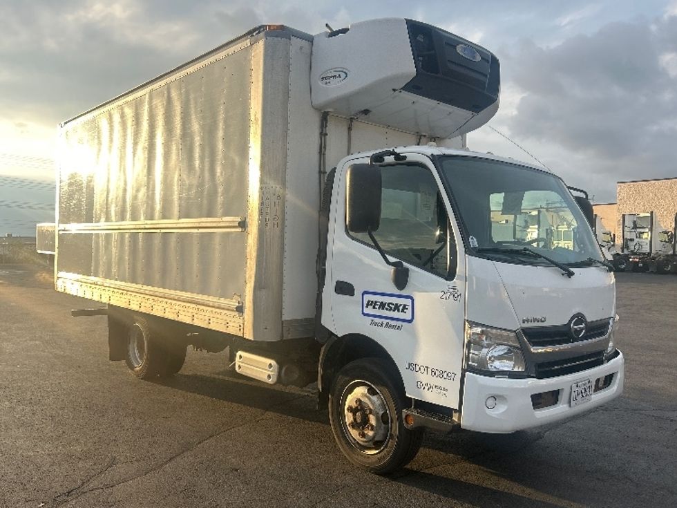 Refrigerated Truck-Light and Medium Duty Trucks-Hino-2019-195-Mississauga-ON-291,281\n\t\tkm-$ 56,250 - Image 1