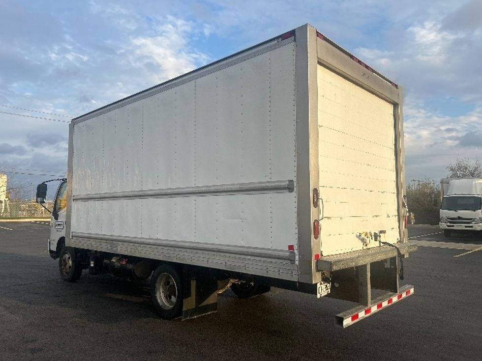 Refrigerated Truck-Light and Medium Duty Trucks-Hino-2019-195-Mississauga-ON-291,281\n\t\tkm-$ 56,250 - Image 6