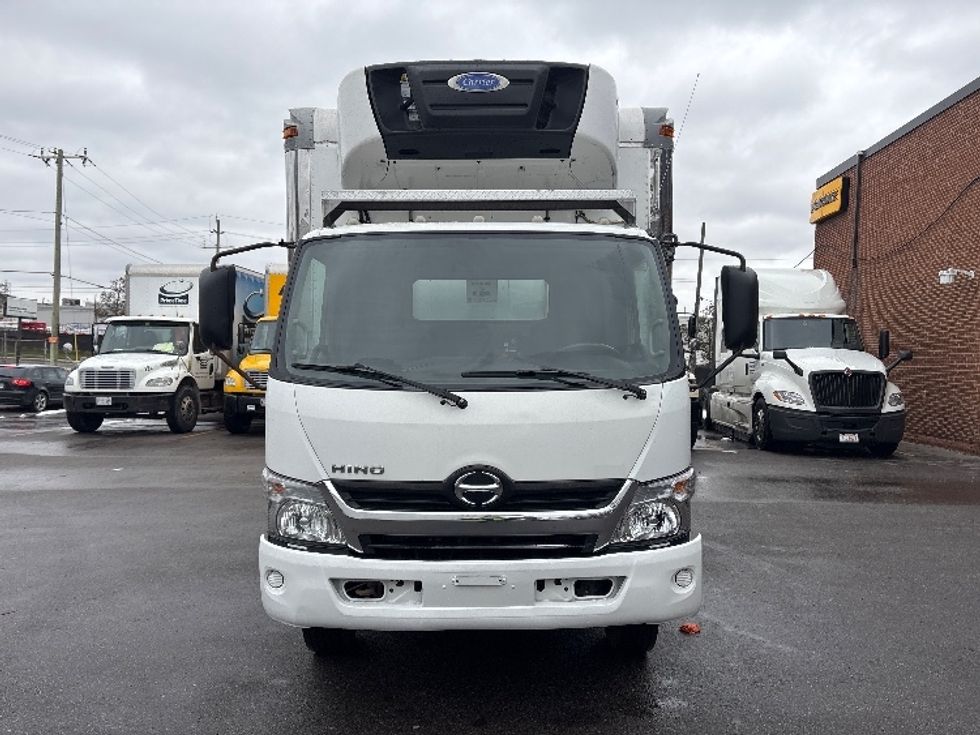 Refrigerated Truck-Light and Medium Duty Trucks-Hino-2019-195-Mississauga-ON-359,358\n\t\tkm-$ 39,500 - Image 2