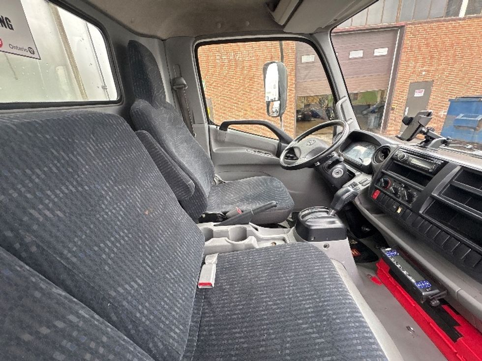 Refrigerated Truck-Light and Medium Duty Trucks-Hino-2019-195-Mississauga-ON-359,358\n\t\tkm-$ 39,500 - Image 21