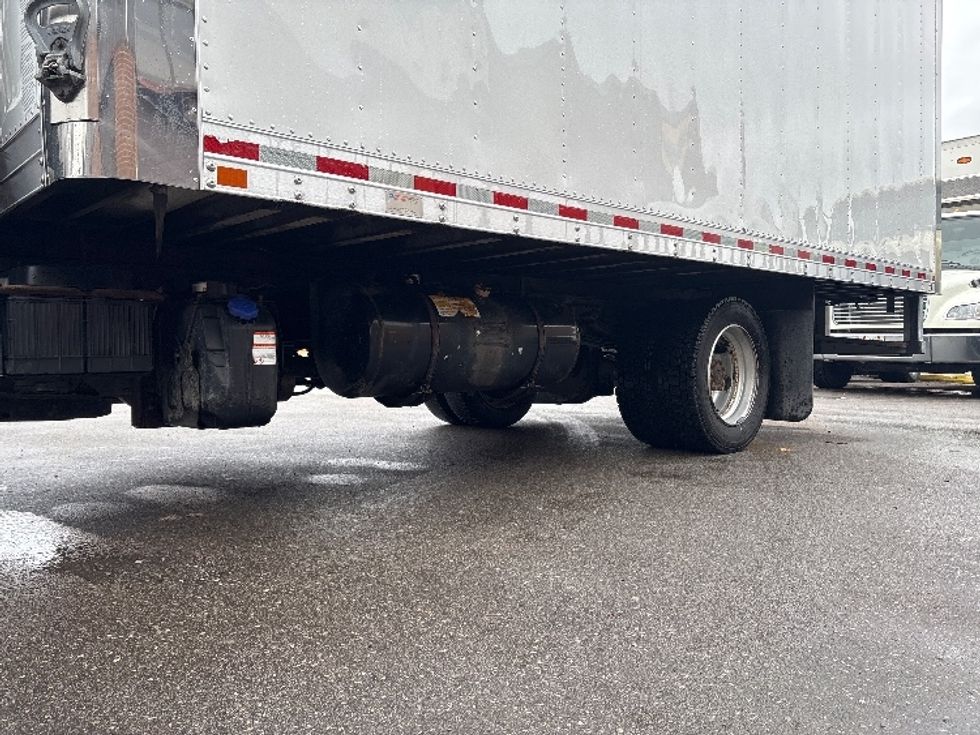 Refrigerated Truck-Light and Medium Duty Trucks-Hino-2019-195-Mississauga-ON-359,358\n\t\tkm-$ 39,500 - Image 5