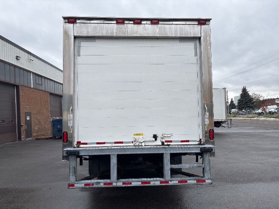 Refrigerated Truck-Light and Medium Duty Trucks-Hino-2019-195-Mississauga-ON-359,358\n\t\tkm-$ 39,500 - Image 7