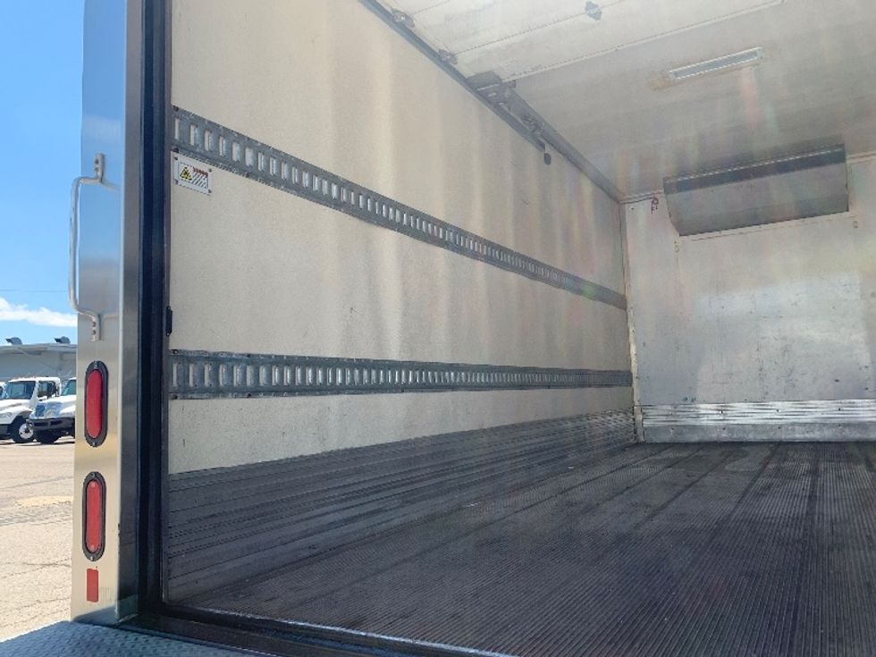 Refrigerated Truck-Light and Medium Duty Trucks-Hino-2019-195-Nashville (Mount Juliet)-TN-144,118\n\t\tmiles-$ 46,250 - Image 11