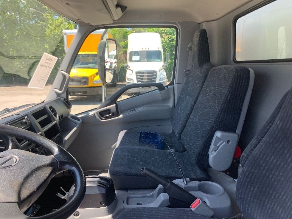Refrigerated Truck-Light and Medium Duty Trucks-Hino-2019-195-Nashville (Mount Juliet)-TN-144,118\n\t\tmiles-$ 46,250 - Image 19