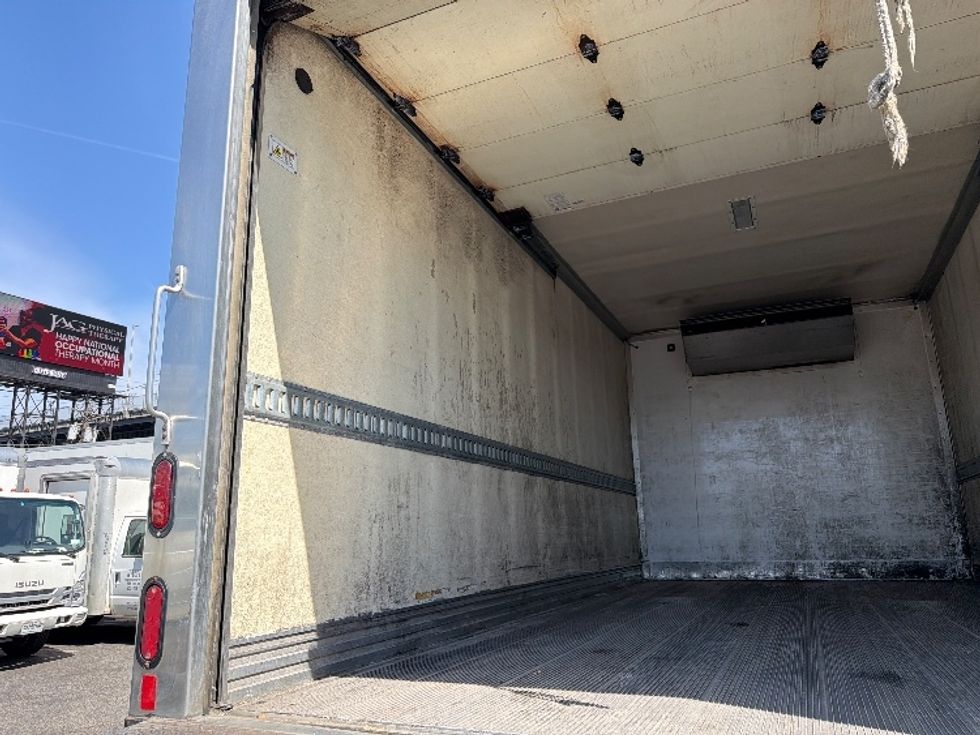 Refrigerated Truck-Light and Medium Duty Trucks-Hino-2019-195-North Bergen-NJ-96,103\n\t\tmiles-$ 49,750 - Image 11