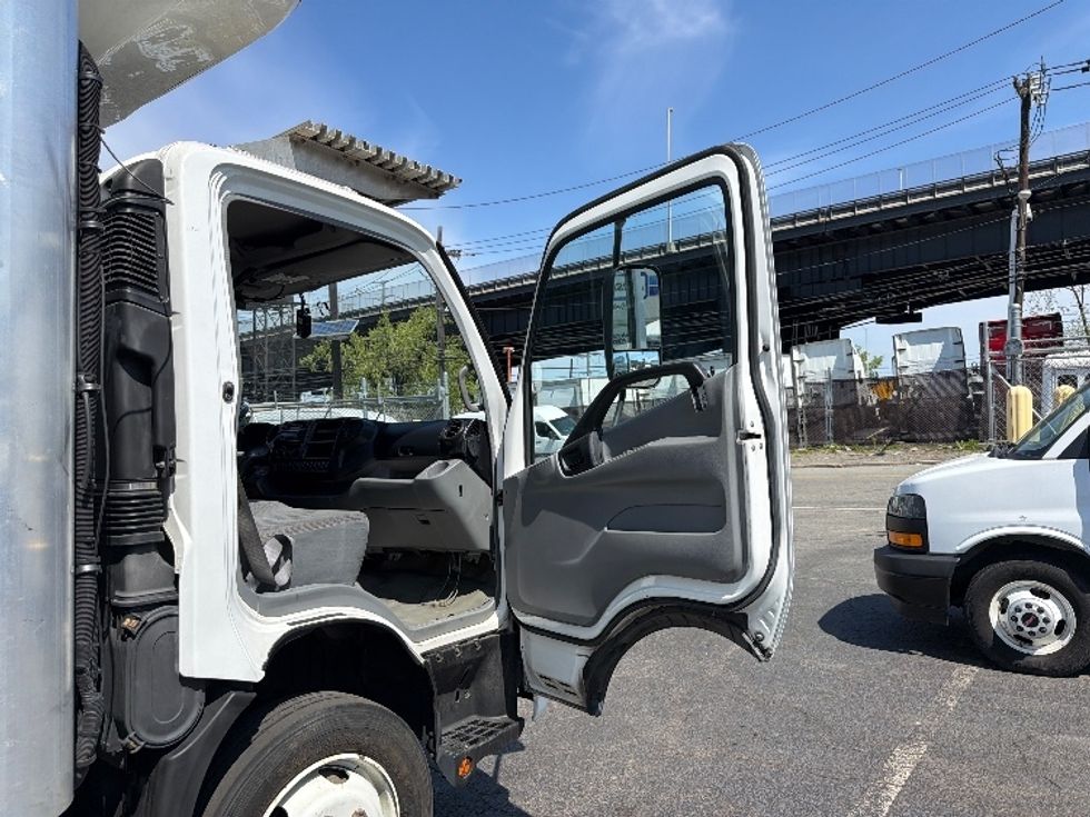 Refrigerated Truck-Light and Medium Duty Trucks-Hino-2019-195-North Bergen-NJ-96,103\n\t\tmiles-$ 49,750 - Image 20