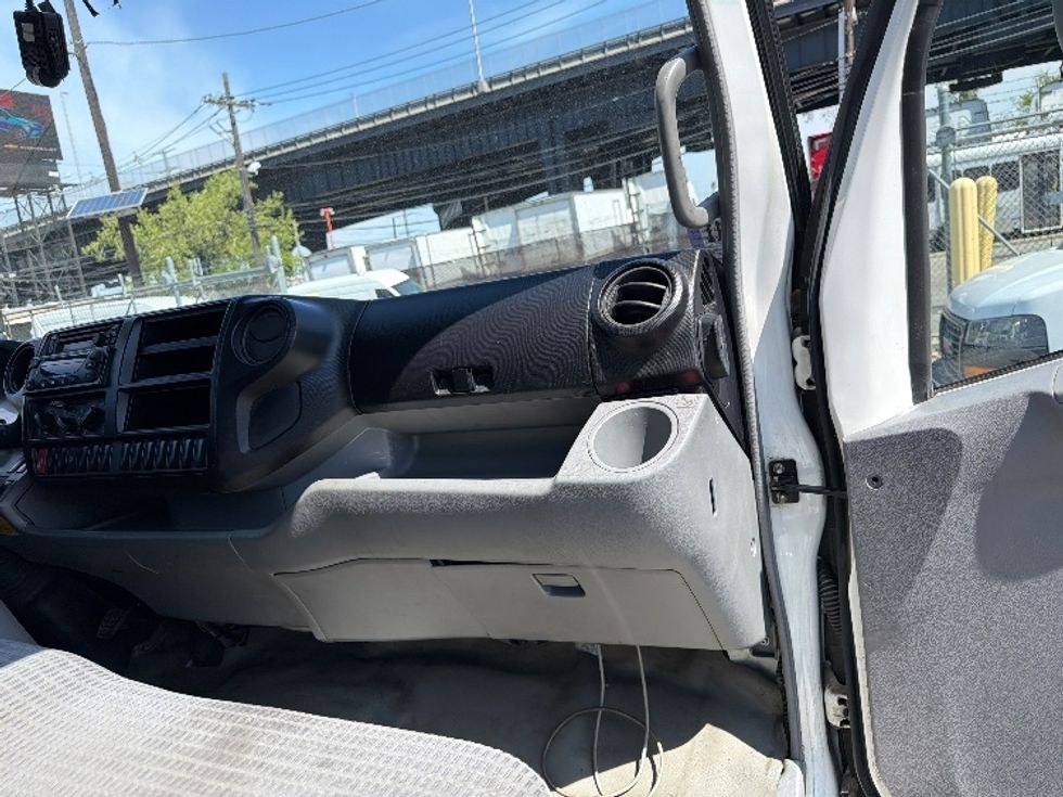 Refrigerated Truck-Light and Medium Duty Trucks-Hino-2019-195-North Bergen-NJ-96,103\n\t\tmiles-$ 49,750 - Image 22