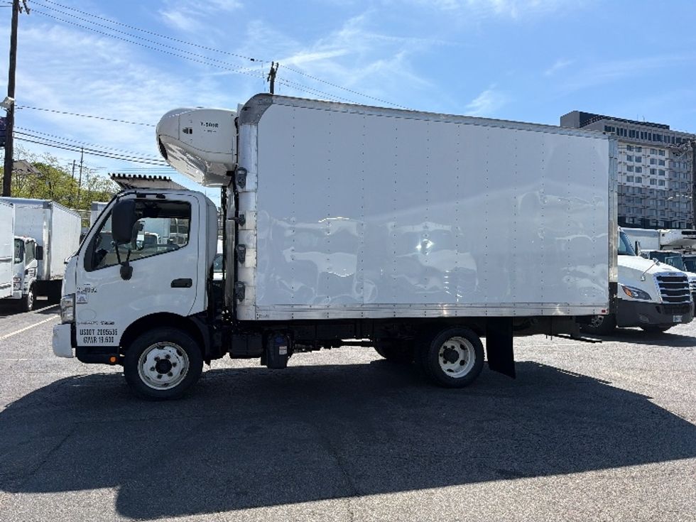 Refrigerated Truck-Light and Medium Duty Trucks-Hino-2019-195-North Bergen-NJ-96,103\n\t\tmiles-$ 49,750 - Image 4