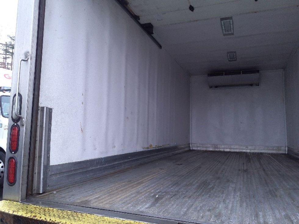 Refrigerated Truck-Light and Medium Duty Trucks-Hino-2019-195-Norton-MA-92,670\n\t\tmiles-$ 47,500 - Image 11