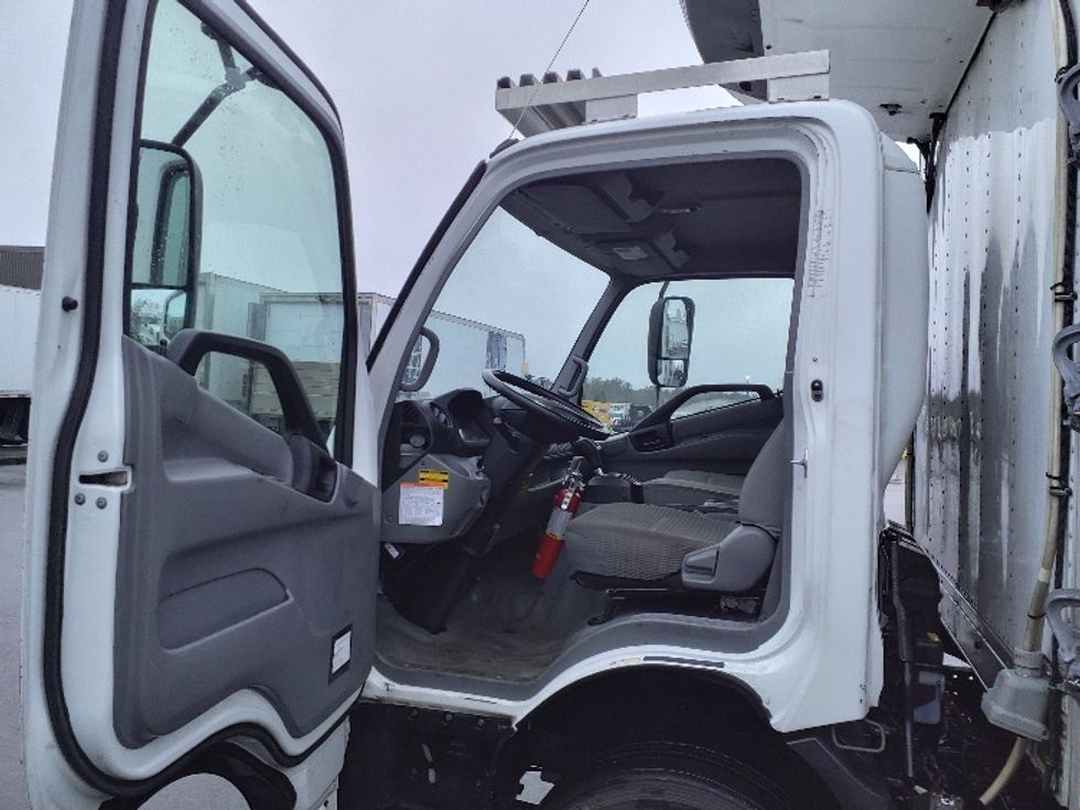 Refrigerated Truck-Light and Medium Duty Trucks-Hino-2019-195-Norton-MA-92,670\n\t\tmiles-$ 47,500 - Image 16