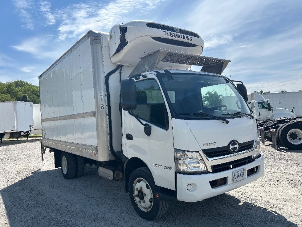 Refrigerated Truck-Light and Medium Duty Trucks-Hino-2019-195-Prince George-VA-119,122\n\t\tmiles-$ 52,750 - Image 1