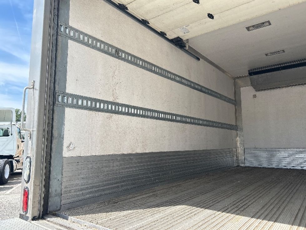 Refrigerated Truck-Light and Medium Duty Trucks-Hino-2019-195-Prince George-VA-119,122\n\t\tmiles-$ 52,750 - Image 11