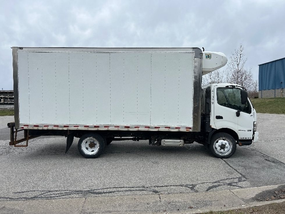 Refrigerated Truck-Light and Medium Duty Trucks-Hino-2019-195-Rochester-NY-135,497\n\t\tmiles-$ 43,250 - Image 15