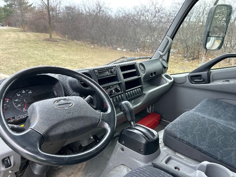 Refrigerated Truck-Light and Medium Duty Trucks-Hino-2019-195-Rochester-NY-135,497\n\t\tmiles-$ 43,250 - Image 17