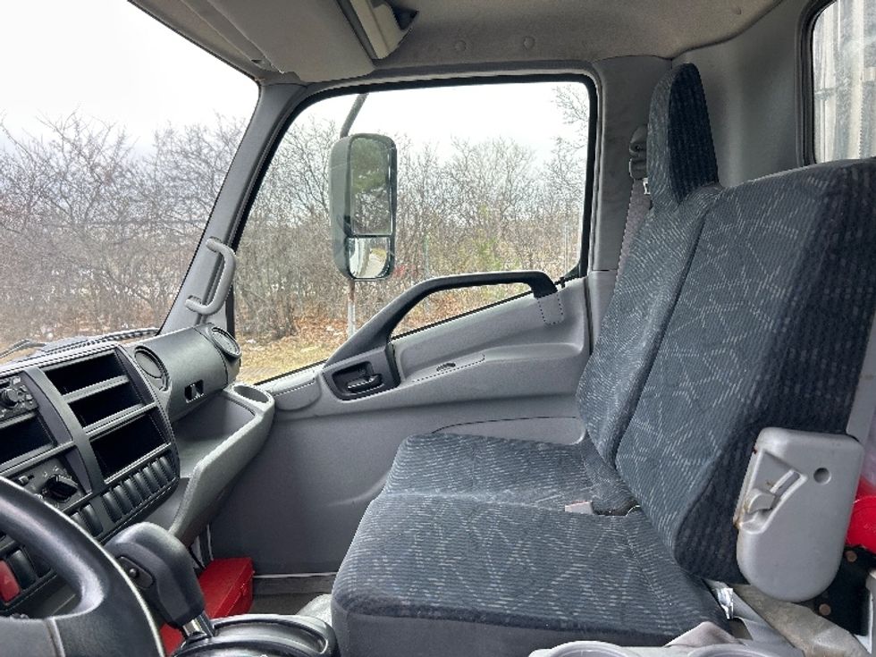 Refrigerated Truck-Light and Medium Duty Trucks-Hino-2019-195-Rochester-NY-135,497\n\t\tmiles-$ 43,250 - Image 19