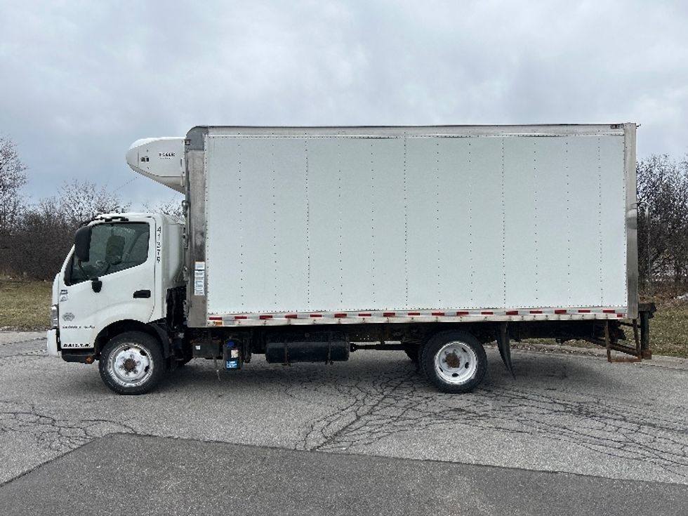 Refrigerated Truck-Light and Medium Duty Trucks-Hino-2019-195-Rochester-NY-135,497\n\t\tmiles-$ 43,250 - Image 4